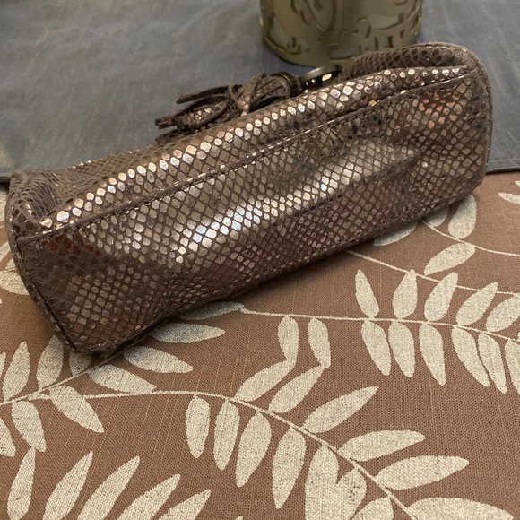 Limited Edition Michael Kors Gunmetal Metallic Cosmetic Clutch Bag - Picture 14 of 15